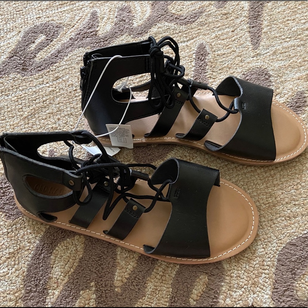 Old Navy Sandals; size 6; black